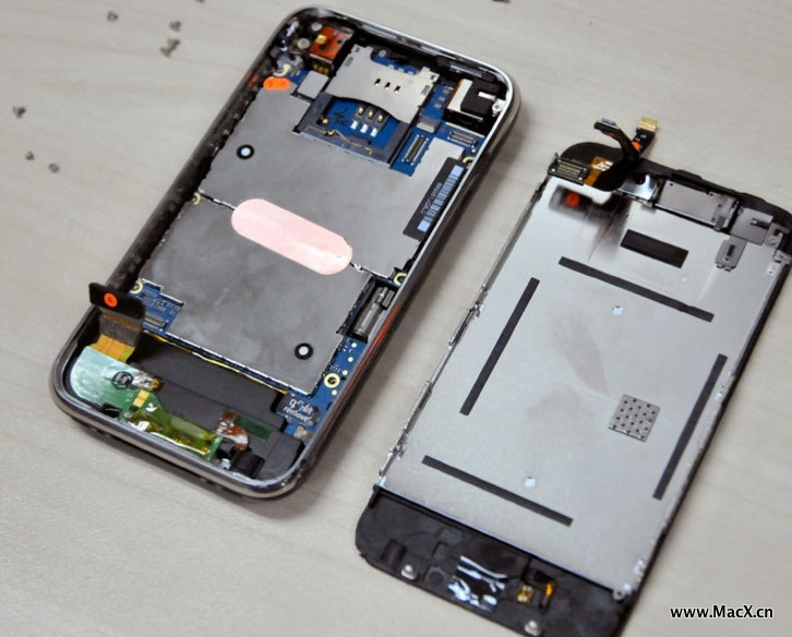 聯通iPhone 3G拆機圖解