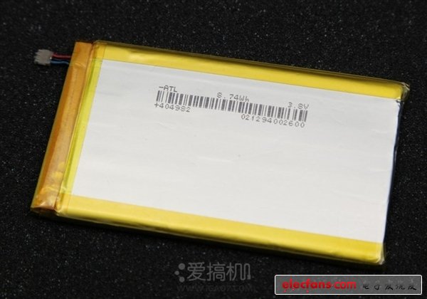 真值3456？拆開nubia Z5一探究竟