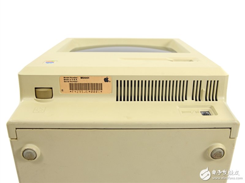 這可真是個(gè)古董：蘋(píng)果第一代Mac深度拆解
