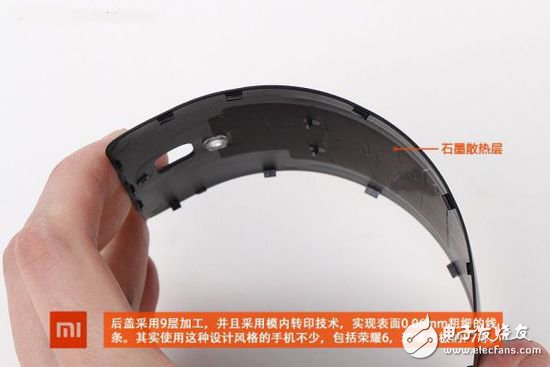退燒過后的精致做工，小米4真機拆解