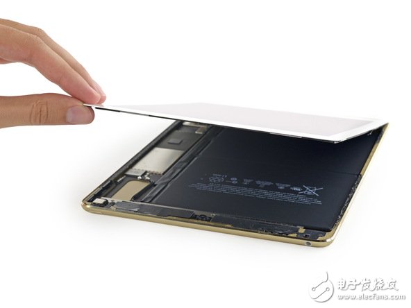 iPad Air 2 拆解：更小的電池、更大的內(nèi)存