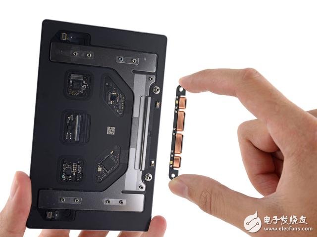 蘋果新Macbook Pro13寸拆解:集成度創(chuàng)新高度 搭配史上最好音質(zhì)