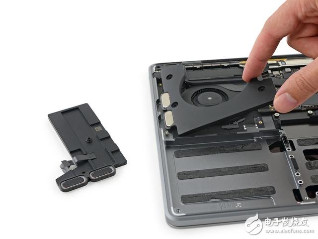 蘋果新Macbook Pro13寸拆解:集成度創(chuàng)新高度 搭配史上最好音質(zhì)