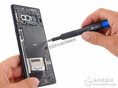 三星Galaxy Note8拆解詳情：你這是想不讓我換掉原裝電池呀！