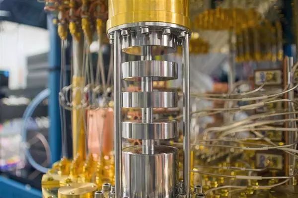 IBM已經成功構建50量子比特的量子計算處理器的樣機并在IBM Q系統(tǒng)中使用