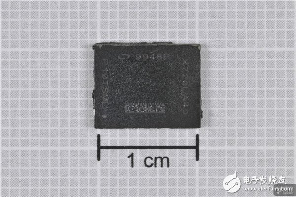 蘋果iPhone8 Plus專業(yè)拆解報(bào)告：X光照深入IC細(xì)節(jié)