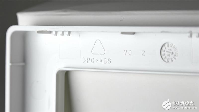 綠米Aqara智能墻壁插座拆解：這工藝 服了！