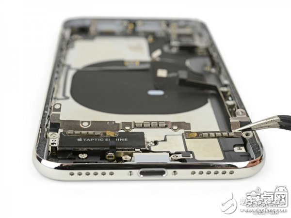 iPhone X最專(zhuān)業(yè)深度拆解！驚現(xiàn)神秘芯片