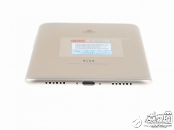 小米Max 2手機(jī)拆解：動手難度不高，容易維修