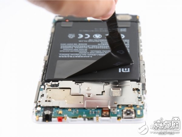 小米Max 2手機(jī)拆解：動手難度不高，容易維修