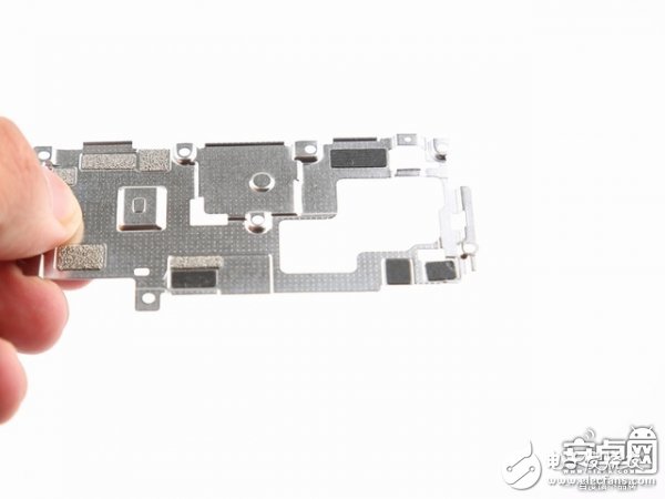 小米Max 2手機(jī)拆解：動手難度不高，容易維修