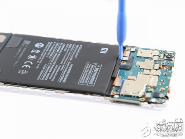 小米Max 2手機(jī)拆解：動手難度不高，容易維修
