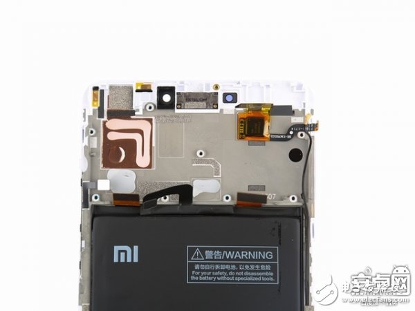 小米Max 2手機(jī)拆解：動手難度不高，容易維修
