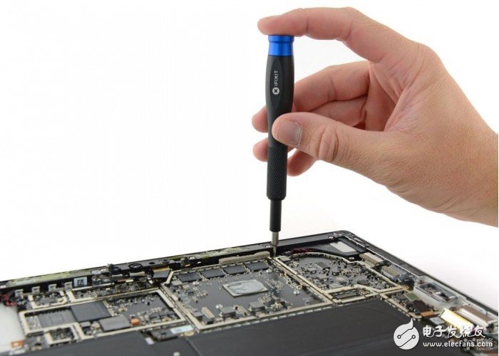 微軟全新Surface Pro拆解：SSD焊死 拆開易報(bào)廢