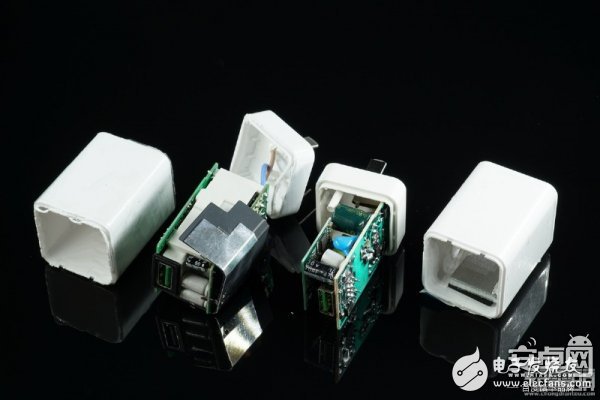 誰(shuí)是李鬼？真假OPPO VOOC閃充充電器對(duì)比拆解