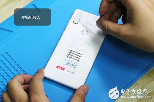小米MIX 2S拆解：外觀稍變 內(nèi)涵升級(jí)